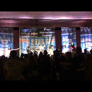 Meet your Posher, Shantina